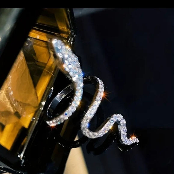 NEW Chic Wrap Rhinestone Silver Snake Ring - Picture 5 of 10